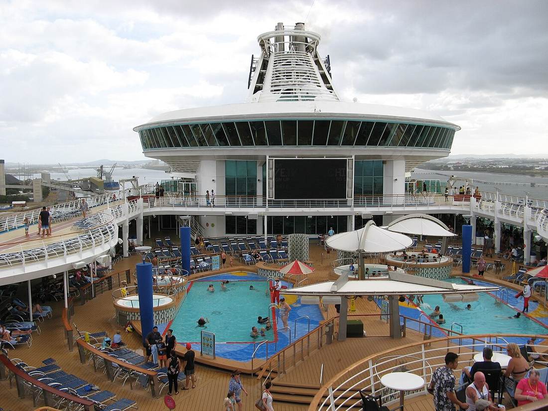 Cruise ship pool deck